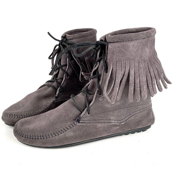 Minnetonka Shoes 8 Minnetonka Moccasins Tramper Ankle Hi Boots Poshmark